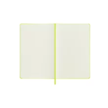 MOLESKINE тефтер с бели страници, поставен на бюро с писалка