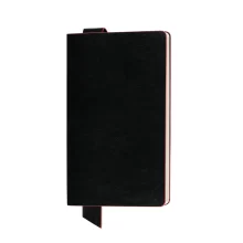 Бележник Trendi А5 С мека черна корица от PU материал (Soft Stella), цветни заоблени ръбове и вградена отбелезалк