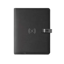 Вътрешна част на портфолиото с отделения за карти и телефон