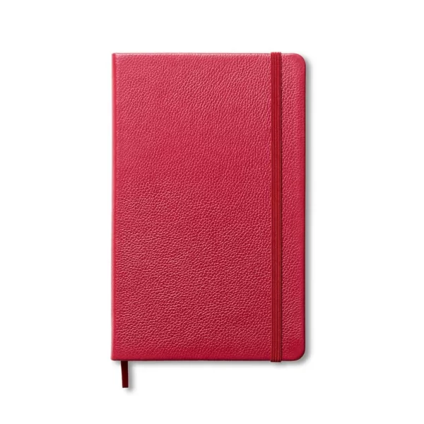 Елегантен MOLESKINE бележник с кожена твърда корица, 176 редови страници и вътрешен джоб за документи.