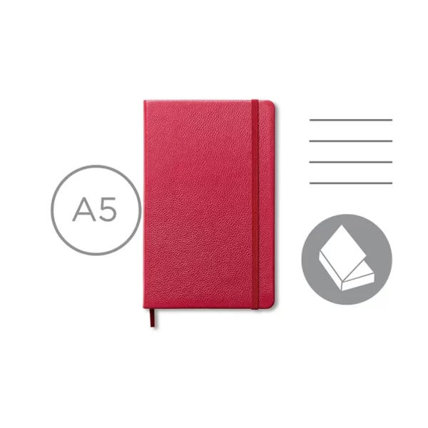 Кожен бележник MOLESKINE във формат A5 с твърда корица, ластик за затваряне и отбелязалка – представен в подаръчна кутия.