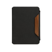 Екологично портфолио от рециклиран полиестер с дървени акценти