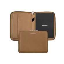 Текстура с фина зърнеста повърхност върху папка BOSS