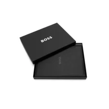 Химикалка с матова повърхност и лъскави акценти