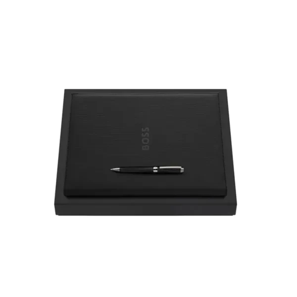 Комплект HUGO BOSS Black с модерен стил и индустриална естетика