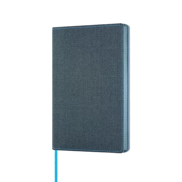 Тефтер с кафява текстурирана корица и елегантен винтидж дизайн.